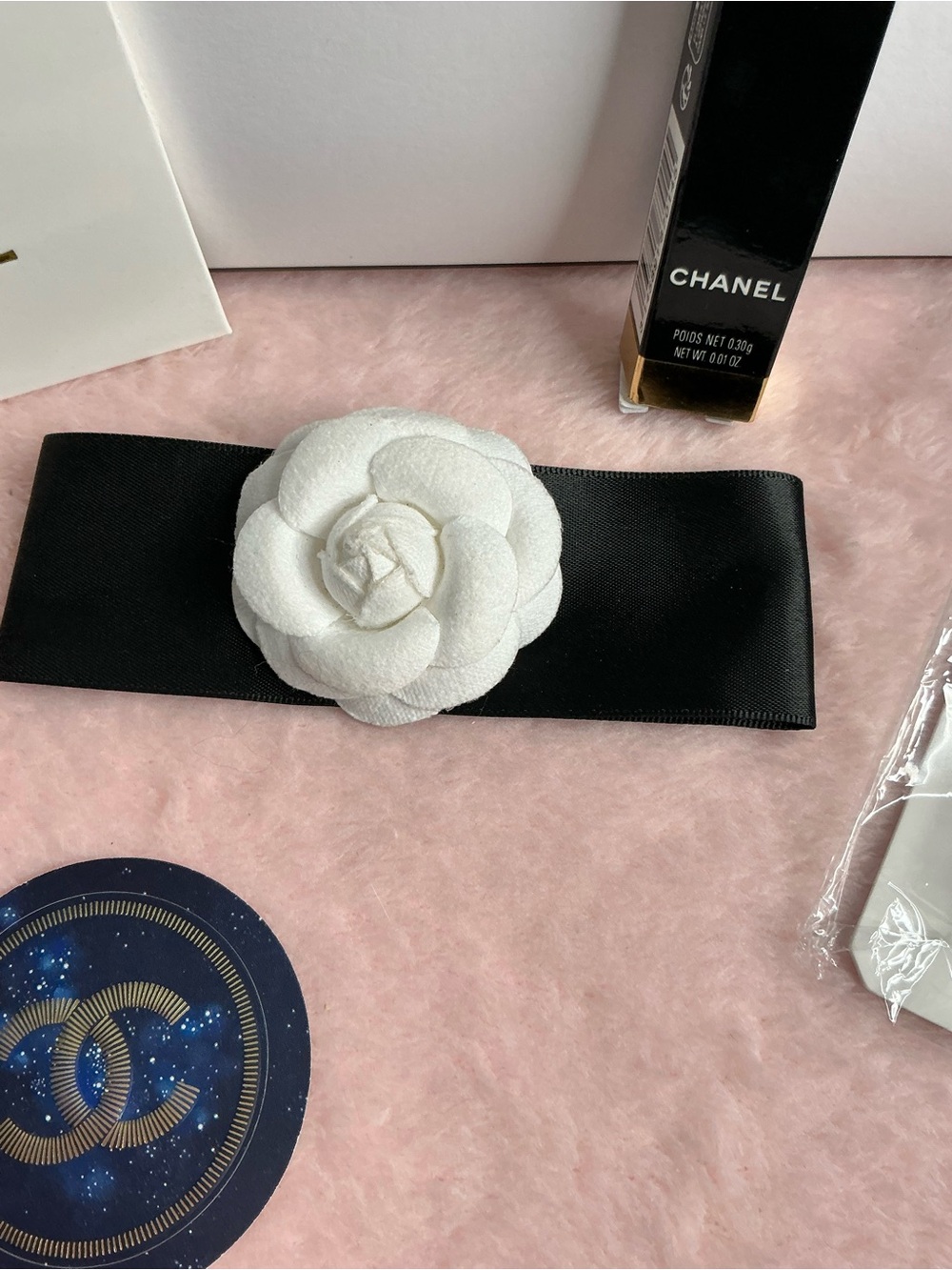 CHANEL Black & Lavender Eyeliner Set with Signature Packaging - Picture 6 of 9